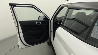 Used 2021 Hyundai Venue [2019-2022] SX 1.0  Turbo iMT Petrol Manual interior LEFT FRONT DOOR OPEN VIEW