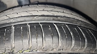 Used 2021 Hyundai New i20 Asta 1.0 Turbo IMT Petrol Manual tyres LEFT FRONT TYRE TREAD VIEW