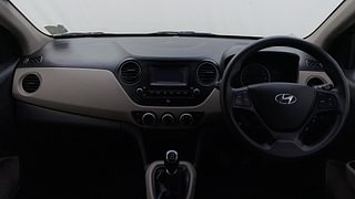 Used 2018 Hyundai Grand i10 [2017-2020] Sportz 1.2 Kappa VTVT Petrol Manual interior DASHBOARD VIEW