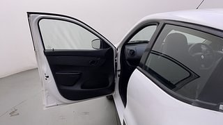 Used 2017 Renault Kwid [2015-2019] 1.0 RXT AMT Petrol Automatic interior LEFT FRONT DOOR OPEN VIEW