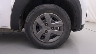 Used 2017 Renault Kwid [2015-2019] 1.0 RXT AMT Petrol Automatic tyres RIGHT FRONT TYRE RIM VIEW