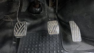 Used 2017 Maruti Suzuki Wagon R 1.0 [2010-2019] VXi Petrol Manual interior PEDALS VIEW