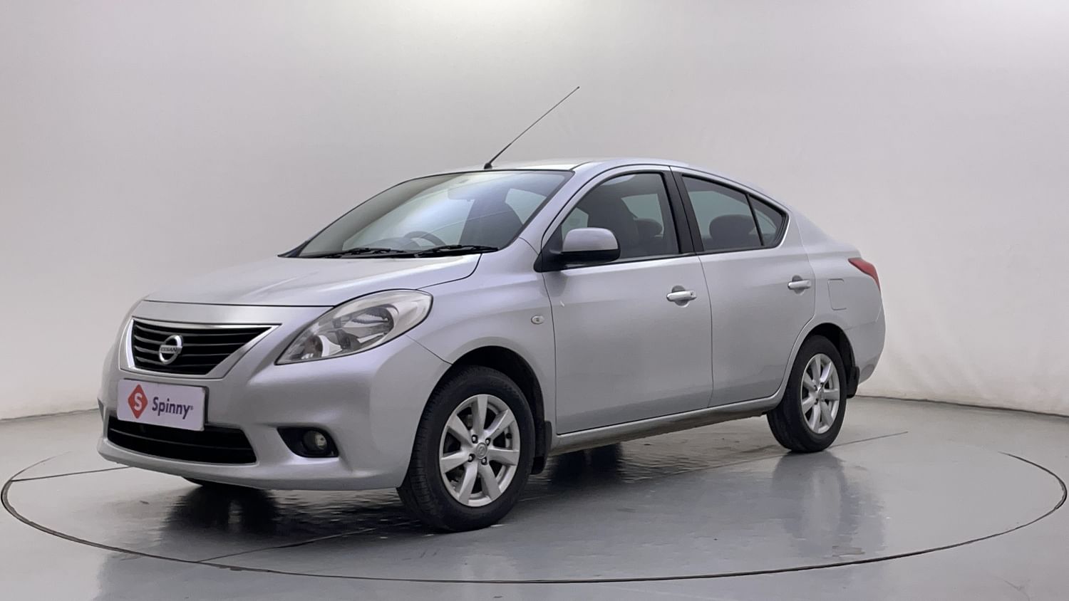LEFT FRONT CORNER VIEW