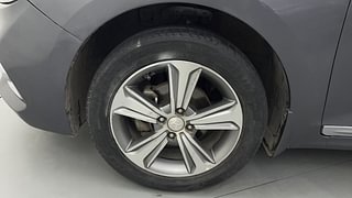 Used 2019 Hyundai Verna [2017-2020] 1.6 VTVT SX + AT Petrol Automatic tyres LEFT FRONT TYRE RIM VIEW