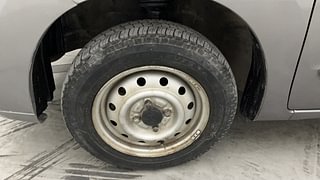 Used 2011 Maruti Suzuki Wagon R 1.0 [2010-2019] LXi Petrol Manual tyres LEFT FRONT TYRE RIM VIEW