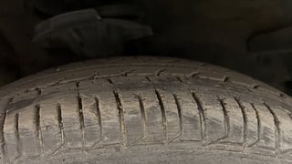 Used 2013 Hyundai i10 [2010-2016] Era Petrol Petrol Manual tyres RIGHT FRONT TYRE TREAD VIEW