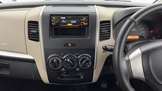 Used 2018 Maruti Suzuki Wagon R 1.0 [2013-2019] LXi CNG Petrol+cng Manual interior MUSIC SYSTEM & AC CONTROL VIEW