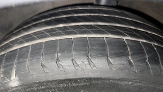 Used 2019 Hyundai Verna [2017-2020] 1.6 VTVT SX + AT Petrol Automatic tyres LEFT FRONT TYRE TREAD VIEW