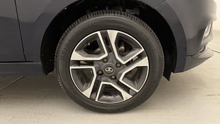 Used 2022 Tata Tiago XZA+ AMT Petrol Automatic tyres RIGHT FRONT TYRE RIM VIEW