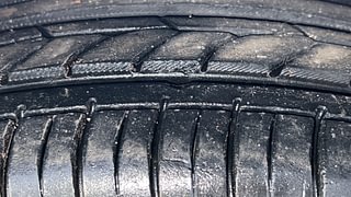 Used 2021 Hyundai New i20 Asta (O) 1.0 Turbo DCT Petrol Automatic tyres RIGHT FRONT TYRE TREAD VIEW