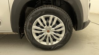 Used 2022 Renault Kwid RXL 1.0 SCE Petrol Manual tyres RIGHT FRONT TYRE RIM VIEW