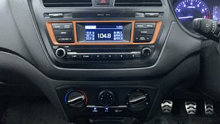 Used 2016 Hyundai i20 Active [2015-2020] 1.2 S Petrol Manual interior MUSIC SYSTEM & AC CONTROL VIEW