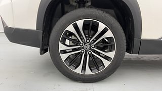Used 2023 MG Motors Hector Plus Savvy Pro 1.5 Turbo Petrol CVT 6 STR Petrol Automatic tyres RIGHT REAR TYRE RIM VIEW