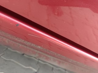 Used 2022 Renault Kwid 1.0L RXT(O) AMT Petrol Automatic dents MINOR SCRATCH