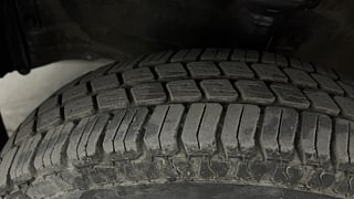Used 2011 Maruti Suzuki Wagon R 1.0 [2010-2019] LXi Petrol Manual tyres LEFT FRONT TYRE TREAD VIEW