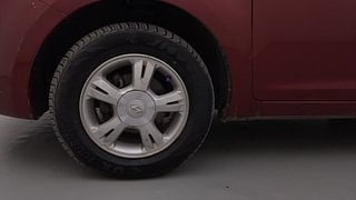 Used 2012 Hyundai i20 [2008-2012] Sportz 1.2 Petrol Manual tyres LEFT FRONT TYRE RIM VIEW