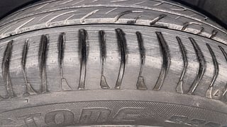 Used 2014 Nissan Sunny [2011-2014] XV Petrol Manual tyres LEFT REAR TYRE TREAD VIEW