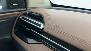Used 2023 MG Motors Hector Plus Savvy Pro 1.5 Turbo Petrol CVT 6 STR Petrol Automatic top_features Airbags