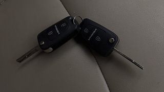Used 2013 Hyundai Verna [2011-2015] Fluidic 1.6 CRDi SX Diesel Manual extra CAR KEY VIEW