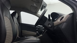 Used 2016 Hyundai Grand i10 [2013-2017] Sportz 1.2 Kappa VTVT Petrol Manual interior RIGHT SIDE FRONT DOOR CABIN VIEW
