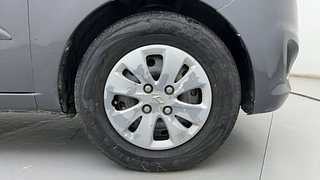 Used 2011 Hyundai i10 Sportz 1.2 Petrol + CNG (Outside Fitted) Petrol+cng Manual tyres RIGHT FRONT TYRE RIM VIEW