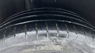 Used 2022 Maruti Suzuki Baleno [2019-2022] Zeta Petrol Petrol Manual tyres RIGHT REAR TYRE TREAD VIEW
