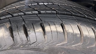 Used 2016 Honda Mobilio [2014-2017] S Diesel Diesel Manual tyres RIGHT FRONT TYRE TREAD VIEW