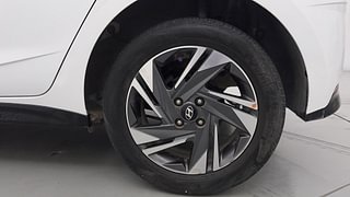 Used 2021 Hyundai New i20 Asta 1.0 Turbo IMT Petrol Manual tyres LEFT REAR TYRE RIM VIEW