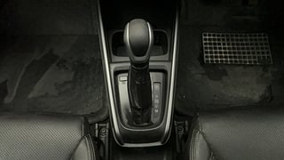 Used 2022 Maruti Suzuki XL6 Alpha AT Petrol Petrol Automatic interior GEAR  KNOB VIEW