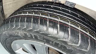 Used 2018 Maruti Suzuki Wagon R 1.0 VXI+ Petrol MT Petrol Manual tyres RIGHT FRONT TYRE TREAD VIEW