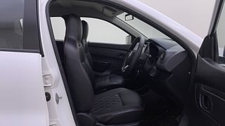 Used 2017 Renault Kwid [2015-2019] 1.0 RXT AMT Petrol Automatic interior RIGHT SIDE FRONT DOOR CABIN VIEW