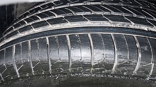 Used 2021 Hyundai Venue [2019-2022] SX 1.0  Turbo iMT Petrol Manual tyres LEFT FRONT TYRE TREAD VIEW