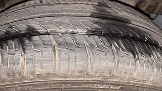Used 2018 Hyundai Grand i10 [2017-2020] Sportz 1.2 Kappa VTVT Petrol Manual tyres LEFT REAR TYRE TREAD VIEW