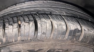 Used 2016 Honda Mobilio [2014-2017] S Diesel Diesel Manual tyres RIGHT REAR TYRE TREAD VIEW