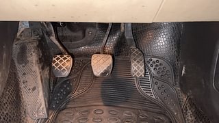 Used 2015 Volkswagen Polo [2015-2019] Highline1.2L (P) Petrol Manual interior PEDALS VIEW