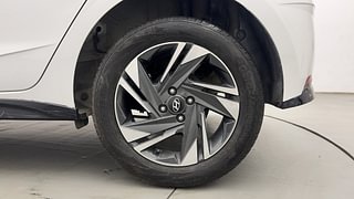 Used 2021 Hyundai New i20 Asta 1.0 Turbo IMT Petrol Manual tyres LEFT REAR TYRE RIM VIEW