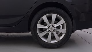 Used 2013 Hyundai Verna [2011-2015] Fluidic 1.6 CRDi SX Diesel Manual tyres LEFT REAR TYRE RIM VIEW