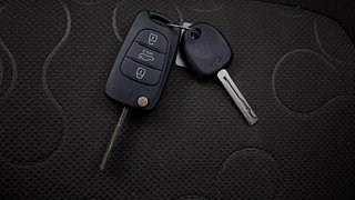 Used 2012 Hyundai i20 [2008-2012] Sportz 1.2 Petrol Manual extra CAR KEY VIEW