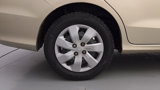 Used 2016 Honda Mobilio [2014-2017] S Diesel Diesel Manual tyres RIGHT REAR TYRE RIM VIEW