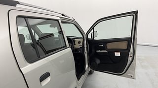 Used 2018 Maruti Suzuki Wagon R 1.0 [2013-2019] LXi CNG Petrol+cng Manual interior RIGHT FRONT DOOR OPEN VIEW