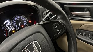 Used 2019 Honda Amaze [2018-2021] 1.2 VX i-VTEC Petrol Manual top_features Cruise control