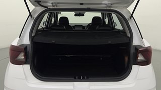 Used 2021 Hyundai Venue [2019-2022] SX 1.0  Turbo iMT Petrol Manual interior DICKY INSIDE VIEW