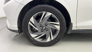 Used 2021 Hyundai New i20 Asta (O) 1.0 Turbo DCT Petrol Automatic tyres LEFT FRONT TYRE RIM VIEW