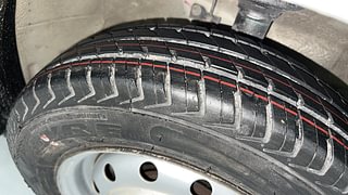 Used 2018 Maruti Suzuki Wagon R 1.0 [2013-2019] LXi CNG Petrol+cng Manual tyres RIGHT FRONT TYRE TREAD VIEW