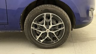 Used 2015 Tata Zest [2014-2019] XMS Petrol Petrol Manual tyres RIGHT FRONT TYRE RIM VIEW