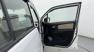 Used 2017 Maruti Suzuki Wagon R 1.0 [2010-2019] VXi Petrol Manual interior RIGHT FRONT DOOR OPEN VIEW
