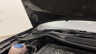 Used 2015 Volkswagen Polo [2014-2020] Highline 1.5 (D) Diesel Manual engine ENGINE RIGHT SIDE HINGE & APRON VIEW