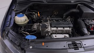Used 2013 Volkswagen Polo [2010-2014] Highline1.2L (P) Petrol Manual engine ENGINE RIGHT SIDE VIEW