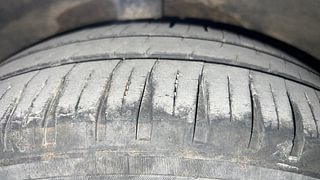 Used 2016 Hyundai Grand i10 [2013-2017] Sportz 1.2 Kappa VTVT Petrol Manual tyres RIGHT REAR TYRE TREAD VIEW