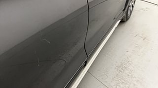 Used 2022 Maruti Suzuki XL6 Alpha AT Petrol Petrol Automatic dents MINOR SCRATCH